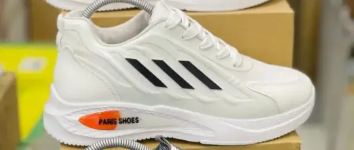 حذاء رجالي نضيف جدا مستورد(ابيض)